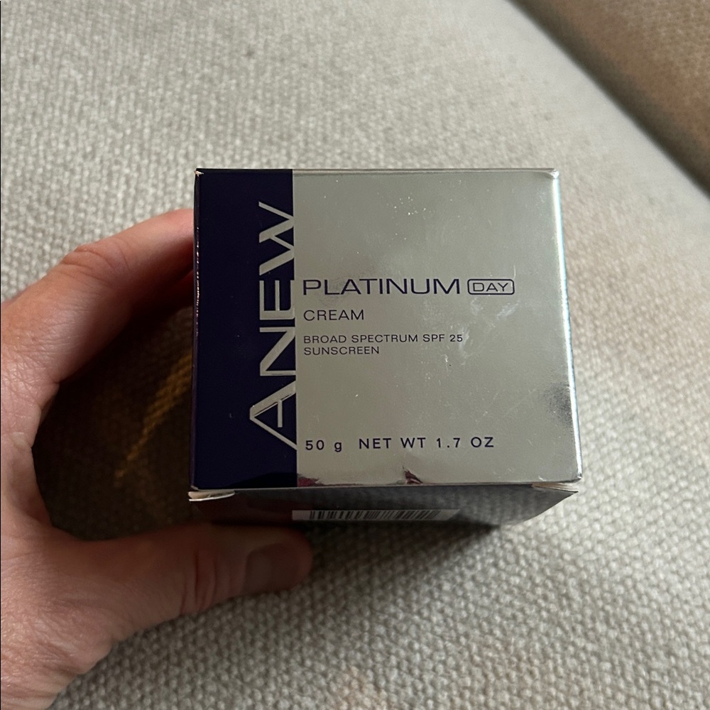 NWT Avon Anew Platinum Day Cream 1.7 oz